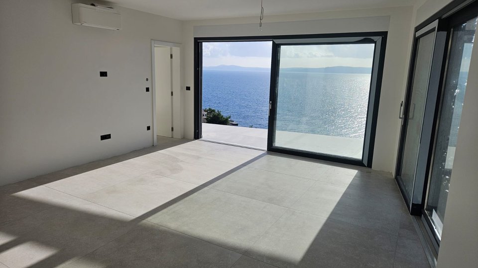 Luxury duplex apartment with pool 60 m from the beach - Čiovo, Trogir!