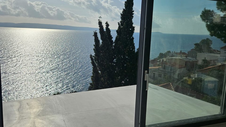 Luksuzno duplex stanovanje z bazenom 60 m od plaže - Čiovo, Trogir!