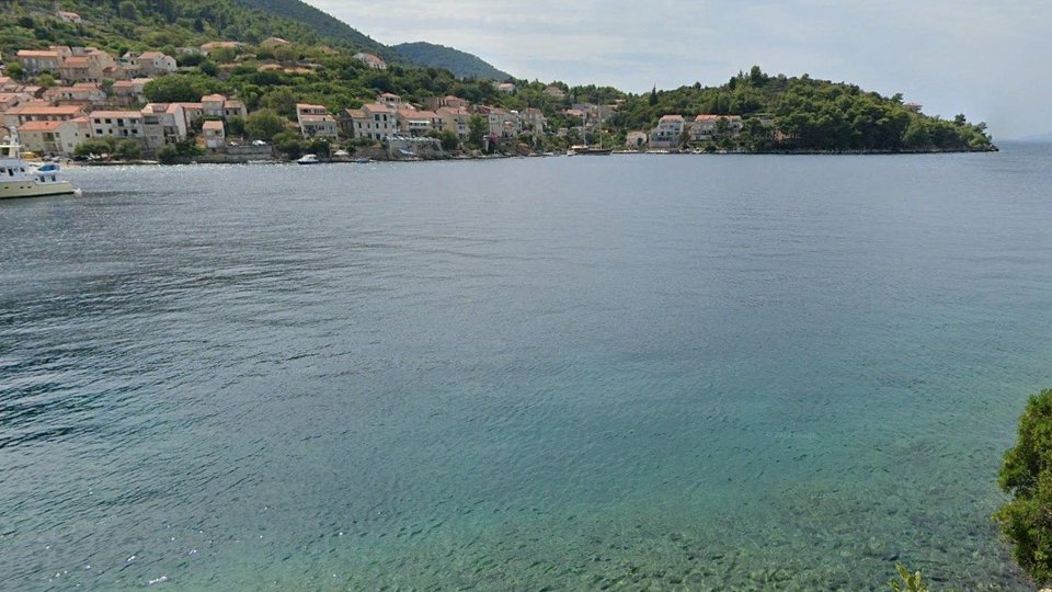 Atraktivno zemljišče 8.800 m2, 1. red do morja na otoku Korčula!