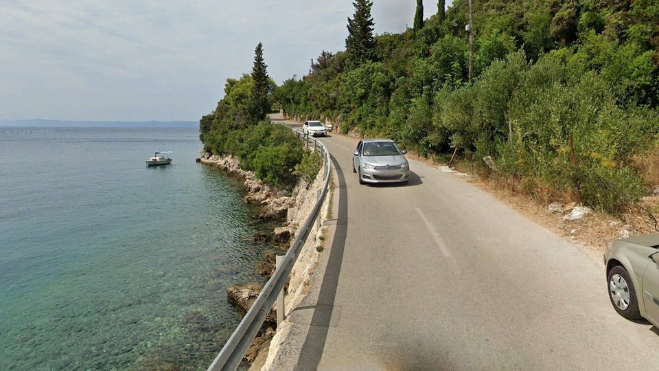 Attractive land of 8,800 m2, 1st row to the sea on the island of Korčula!