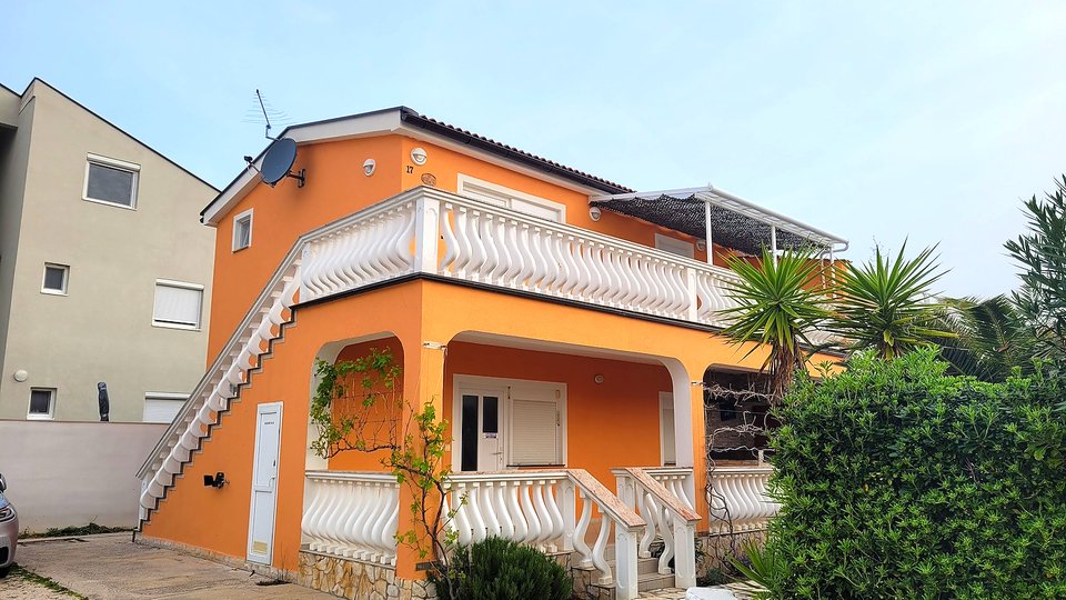 Two-room apartment in a great location a few meters from the beach - Vir!