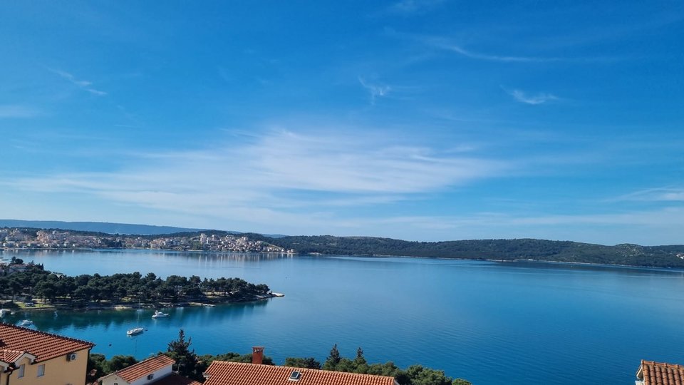 Apartment in a new building with a beautiful view of the sea - the island of Čiovo!