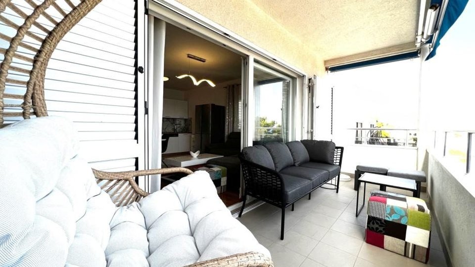 Moderne Wohnung in attraktiver Lage 80 m vom Meer entfernt auf der Insel Čiovo!