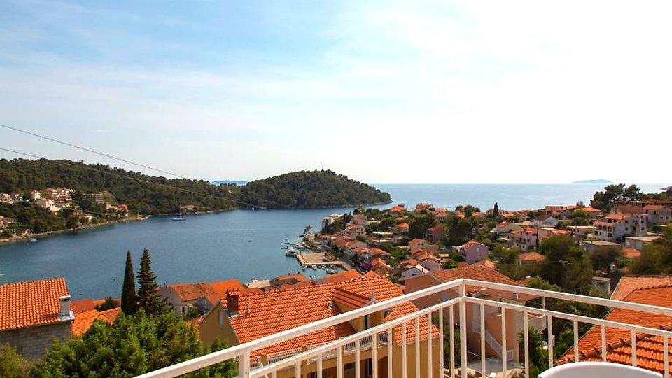 Eine wunderschöne Villa mit Panoramablick auf das Meer auf der Insel Korčula!