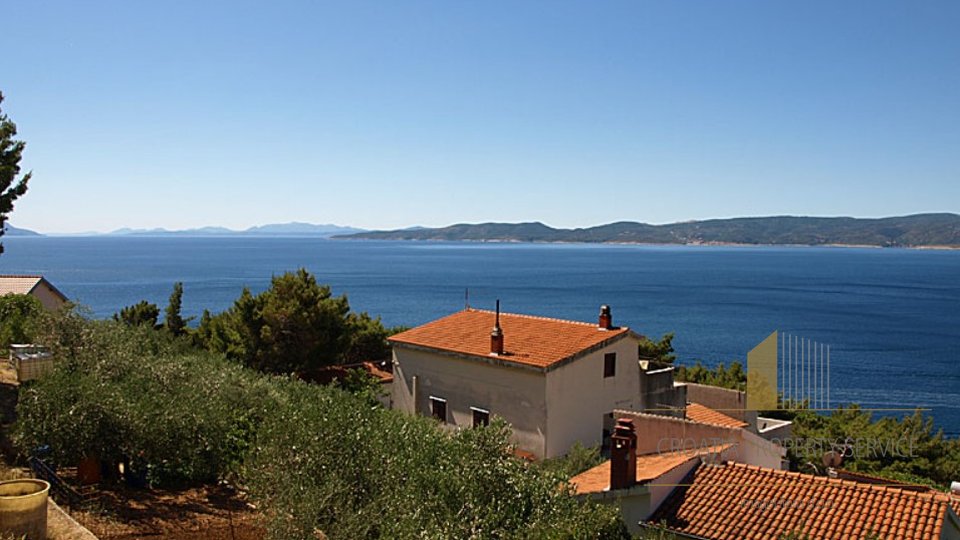 Beautiful apartment house with a sea view on the Omiš Riviera!