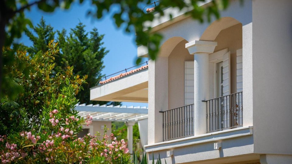 Exklusive Designervilla mit Meerblick – Vodice!