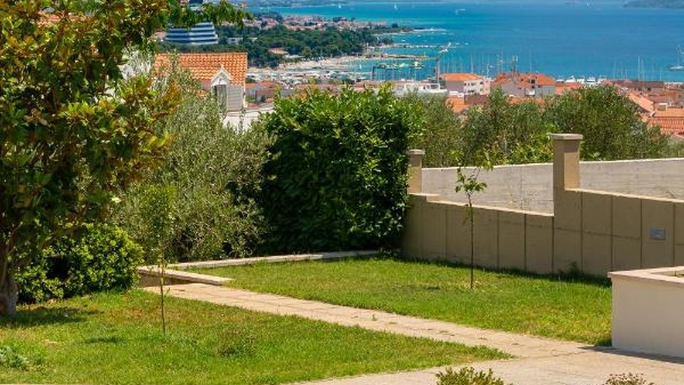 Ekskluzivna dizajnerska vila s pogledom na morje - Vodice!