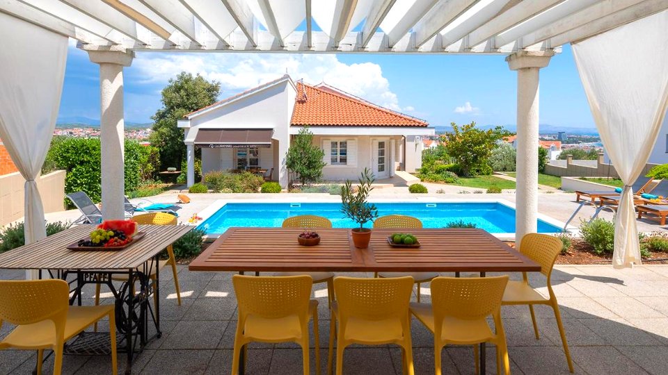 Exklusive Designervilla mit Meerblick – Vodice!