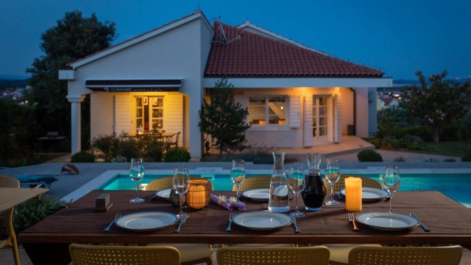 Exklusive Designervilla mit Meerblick – Vodice!