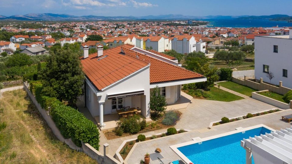 Exklusive Designervilla mit Meerblick – Vodice!