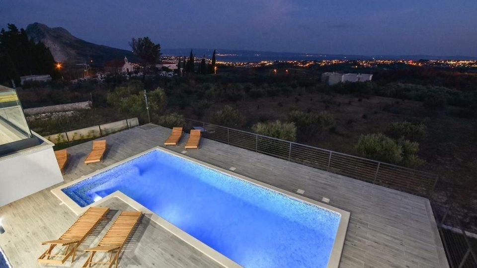 Elegant villa with panoramic sea view near Split!