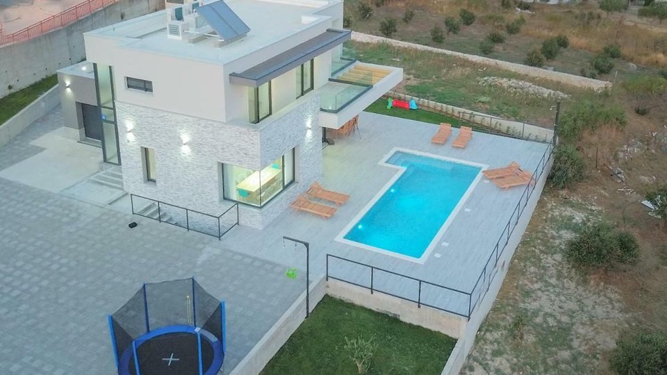 Elegant villa with panoramic sea view near Split!