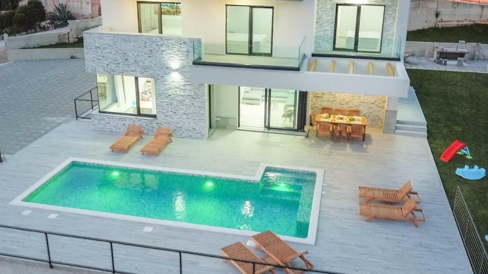 Casa, 240 m2, Vendita, Split