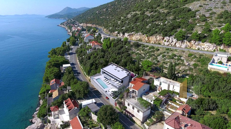 Land with project and building permit for a luxury villa, second row to the sea - Dubrovnik!