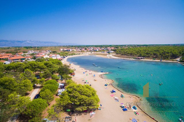 Atraktivno zemljišče 90 m od morja - Privlaka, Zadar!