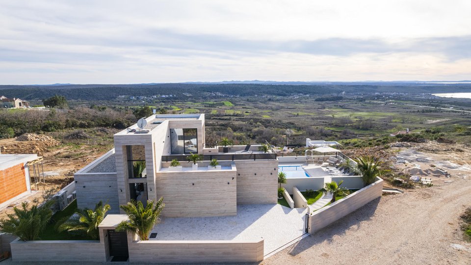 Elegante Villa mit Panoramablick auf das Meer in der Nähe von Zadar!