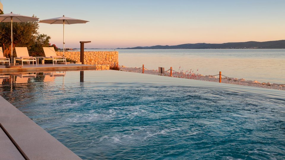 Elegant luxury villa by the beach near Zadar!