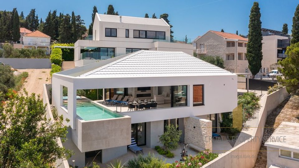 Luxury villa with a dreamy view, just 100 m from the sea on the island of Brač!