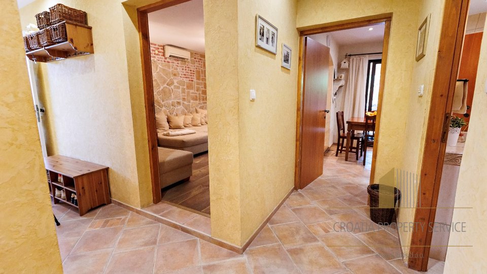 Spacious apartment with a large yard in an excellent location in Split!