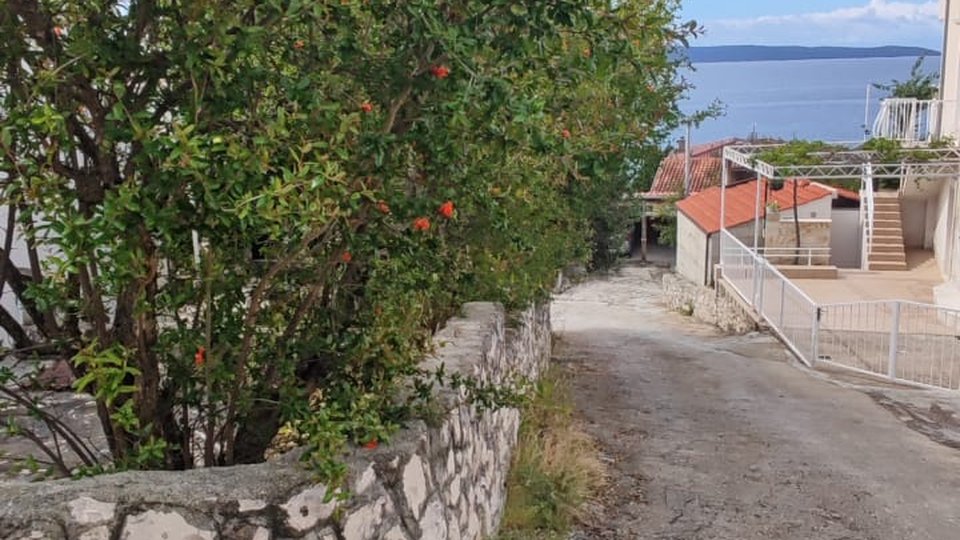 A wonderful house with great potential, just 100 m from the sea on the island of Čiovo! Exclusive!