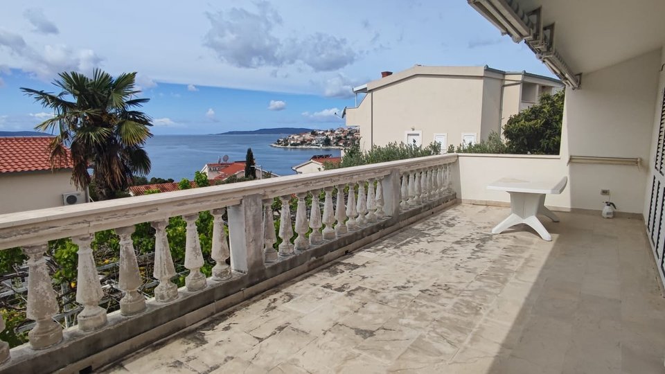 A wonderful house with great potential, just 100 m from the sea on the island of Čiovo! Exclusive!