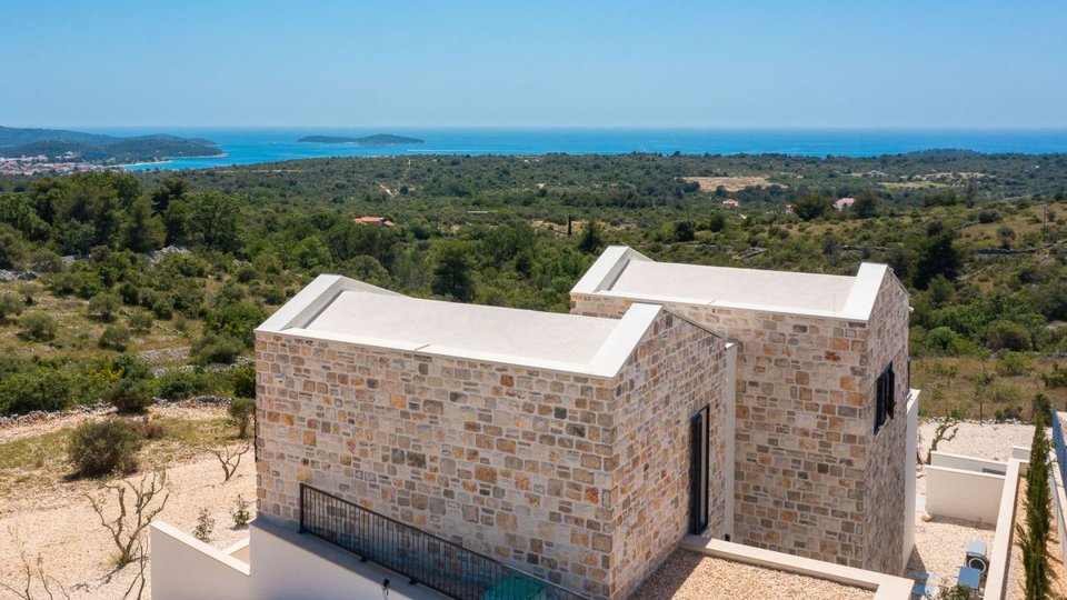 Paradise oasis in Rogoznica: Luxurious stone villas with an incredible view of the sea!