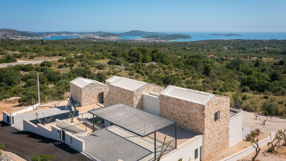 Paradise oasis in Rogoznica: Luxurious stone villas with an incredible view of the sea!