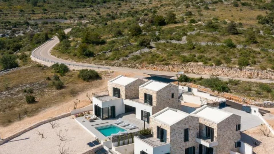 Paradiesoase in Rogoznica: Luxuriöse Steinvillen mit unglaublichem Blick auf das Meer!