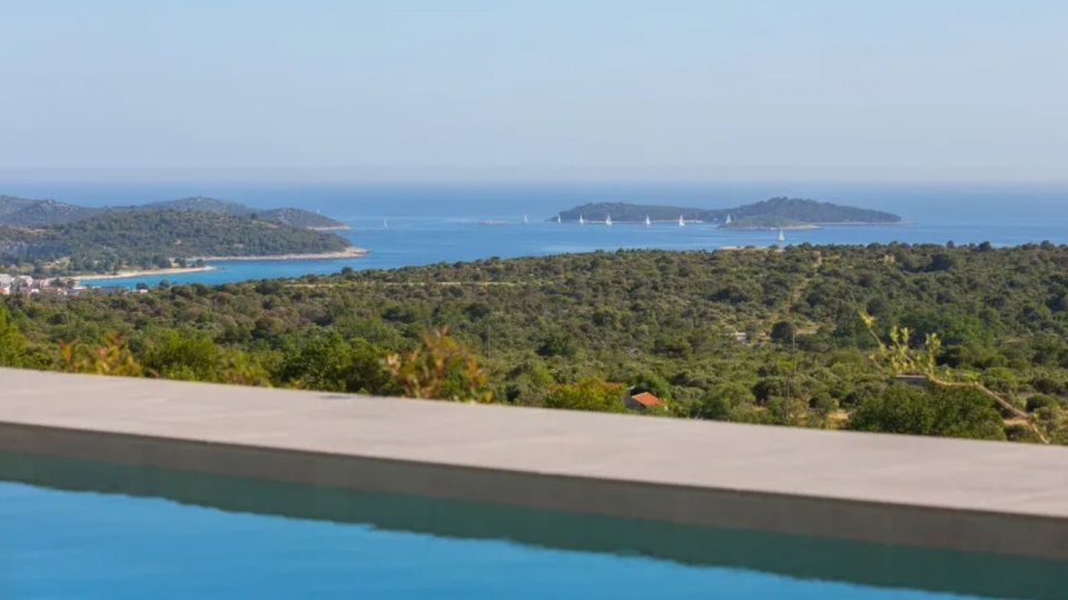 Paradise oasis in Rogoznica: Luxurious stone villas with an incredible view of the sea!