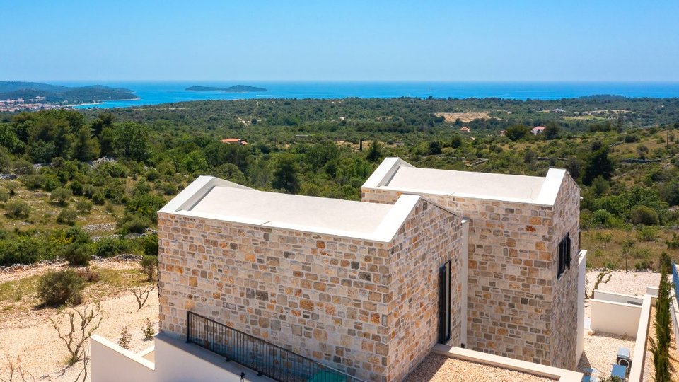 Paradise oasis in Rogoznica: Luxurious stone villas with an incredible view of the sea!