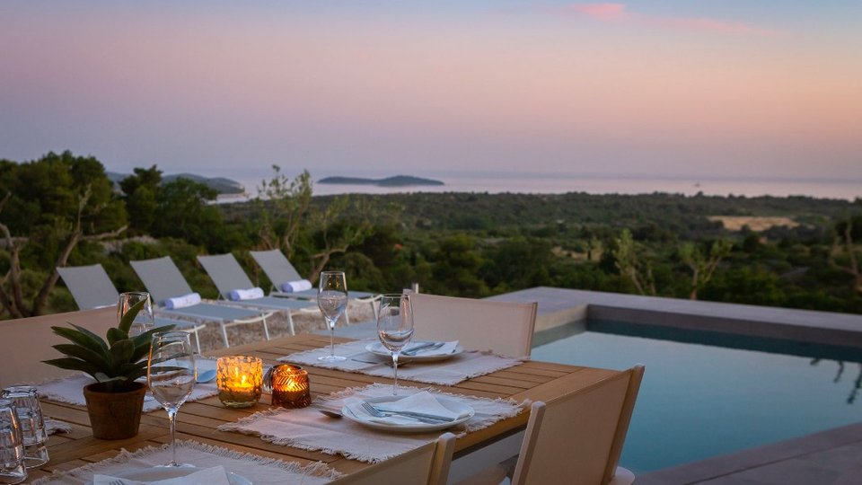 Paradiesoase in Rogoznica: Luxuriöse Steinvillen mit unglaublichem Blick auf das Meer!