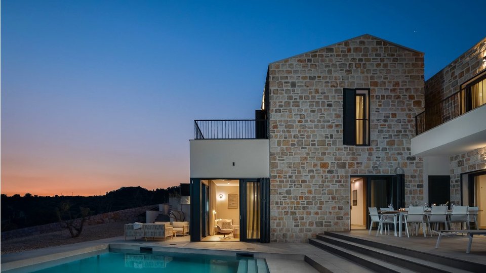 Paradise oasis in Rogoznica: Luxurious stone villas with an incredible view of the sea!