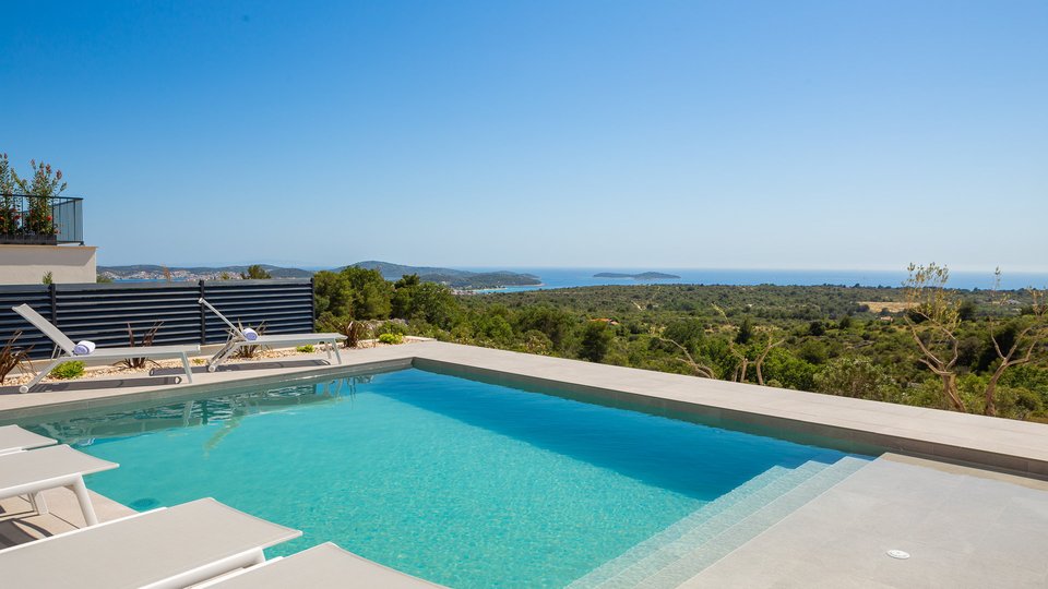 Paradiesoase in Rogoznica: Luxuriöse Steinvillen mit unglaublichem Blick auf das Meer!