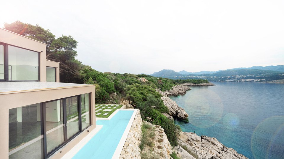 Two luxury villas in an exclusive location by the sea on the island of Koločep near Dubrovnik!