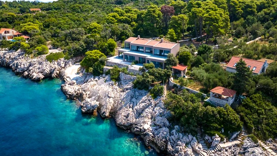 Zwei Luxusvillen in exklusiver Lage am Meer auf der Insel Koločep in der Nähe von Dubrovnik!