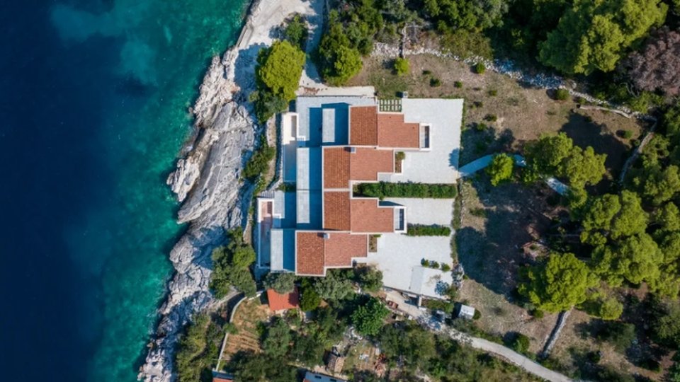 Zwei Luxusvillen in exklusiver Lage am Meer auf der Insel Koločep in der Nähe von Dubrovnik!