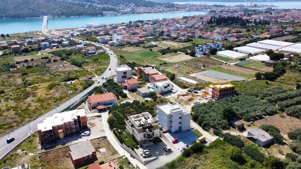 Luxury apartment in a new building with a sea view in Trogir!