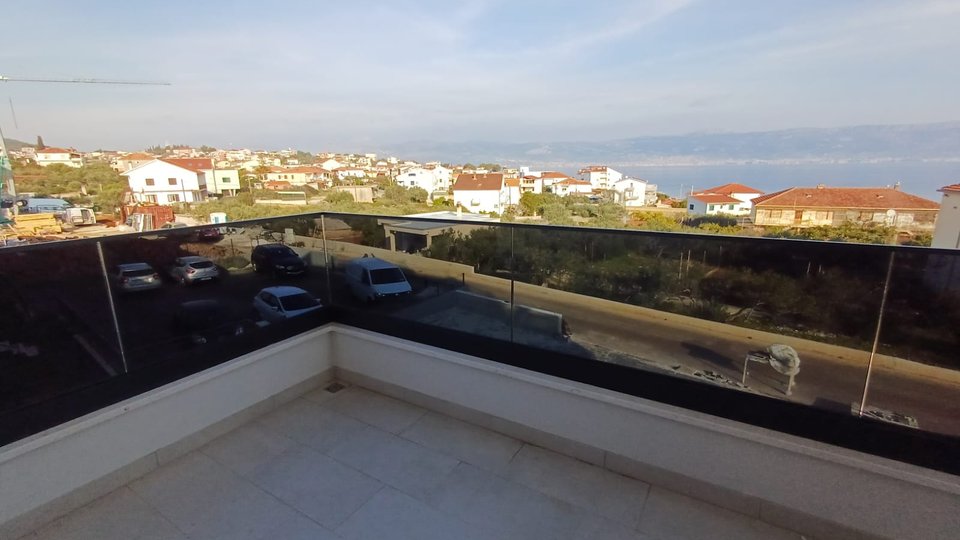 Beautiful apartment in a luxury new building with a view of the sea on the island of Čiovo!