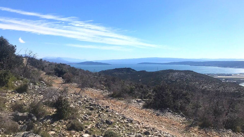 Kmetijsko zemljišče 51565 m2 s panoramskim pogledom na morje - Kaštela!