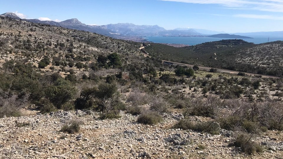 Kmetijsko zemljišče 51565 m2 s panoramskim pogledom na morje - Kaštela!