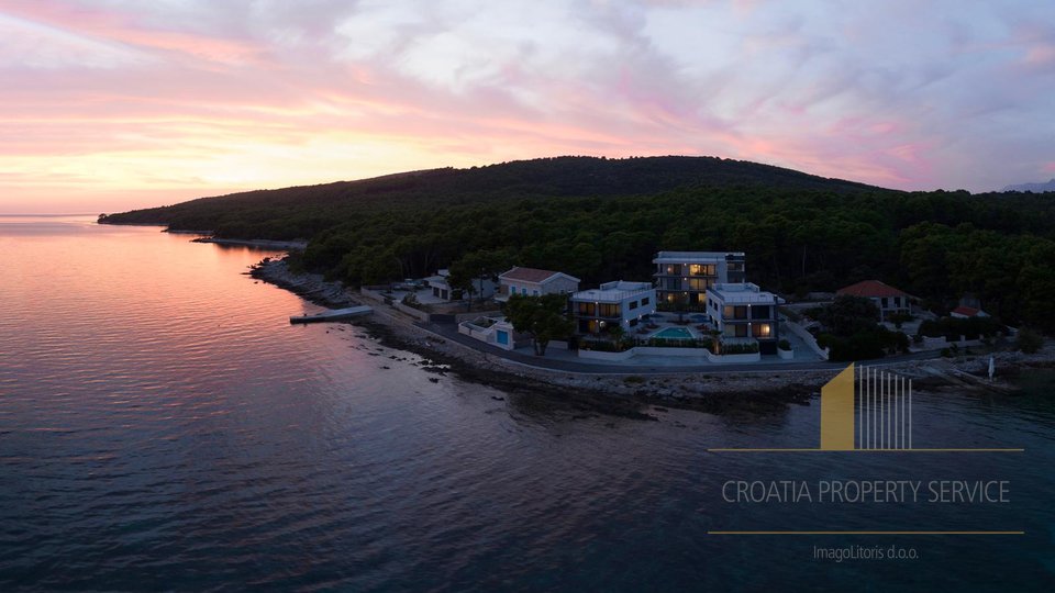 Exclusive penthouse first row to the sea on the island of Hvar!