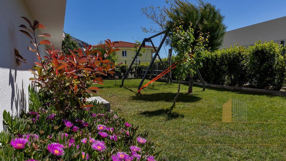 Neue Luxusvilla mit offenem Meerblick in Makarska!