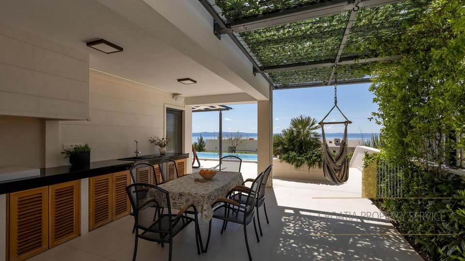 New luxury villa with open sea view in Makarska!