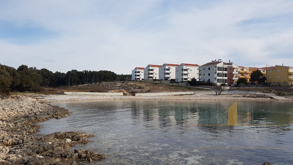 LAND SURFACE OF 9000 SQM FIRST ROW TO THE SEA IN THE ZADAR AREA!
