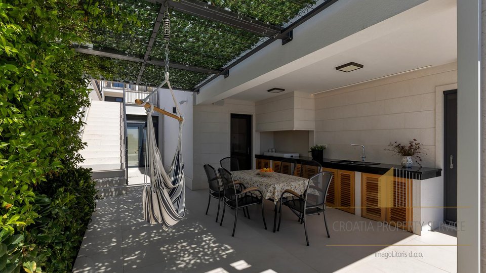 Casa, 300 m2, Vendita, Makarska