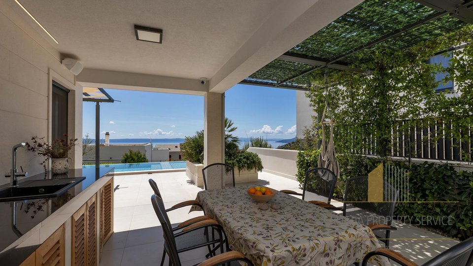 New luxury villa with open sea view in Makarska!