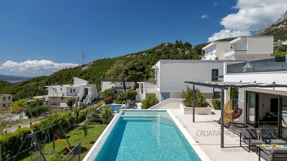 Neue Luxusvilla mit offenem Meerblick in Makarska!