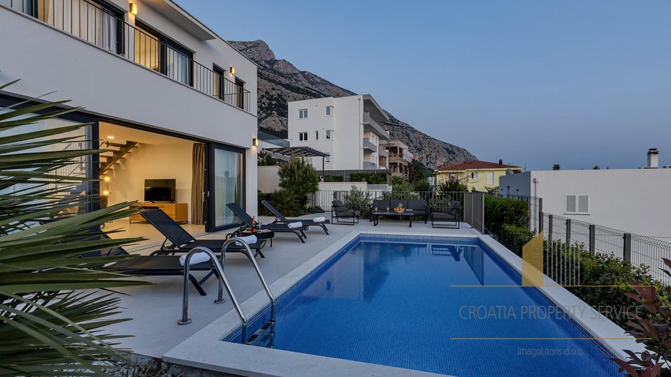 New luxury villa with open sea view in Makarska!