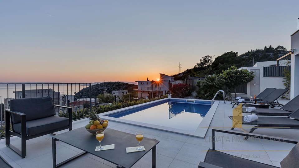 New luxury villa with open sea view in Makarska!