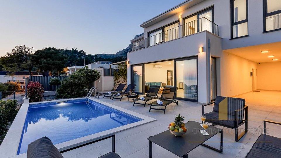 New luxury villa with open sea view in Makarska!